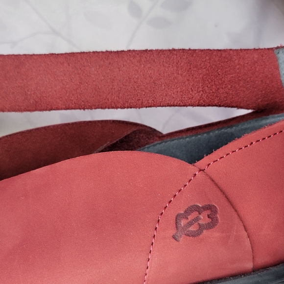 Loints Of Holland‎ Dark Red Leather Ankle Strap Comfort Wedge Shoes Size 7.5
